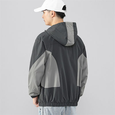 Uomini incappucciati di Grey Jacket Waterproof Windbreaker For della gioventù ordinaria sciolta del punto