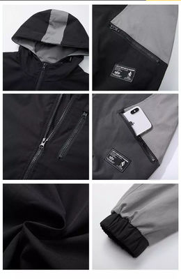 Uomini incappucciati di Grey Jacket Waterproof Windbreaker For della gioventù ordinaria sciolta del punto