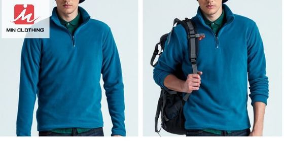 I rivestimenti respirabili impermeabili correnti casuali mettono in mostra poliestere dello zip del rivestimento del vello il mezzo