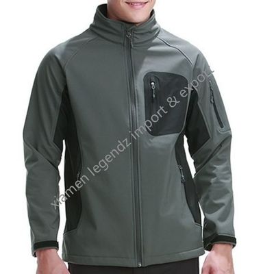 L'OEM impermeabilizza i rivestimenti dell'inverno mette in mostra il rivestimento respirabile di Softshell della montagna degli uomini